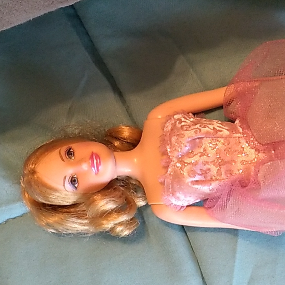 Ballerina Barbie Doll (2007/08)
